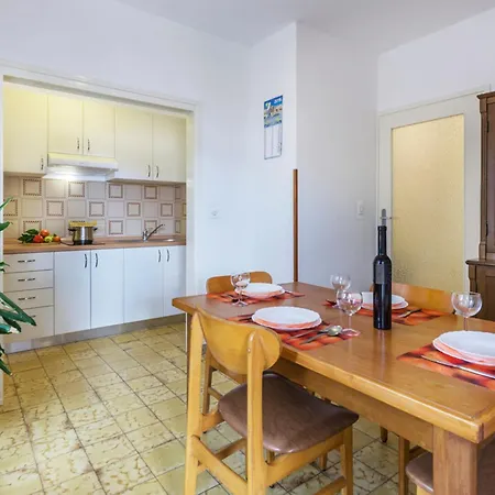 Beti By Interhome * Umag
